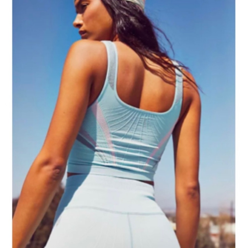 NWT Free People Movement The Essence Rib Crop Tank in Teal Combo - Picture 3 of 10